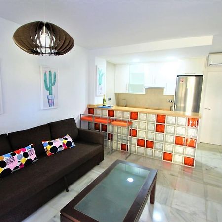 Apartamento Andalucia - A 100 Metros De La Playa, Camino Recto Sin Cuestas - Piscina Benalmádena Kültér fotó