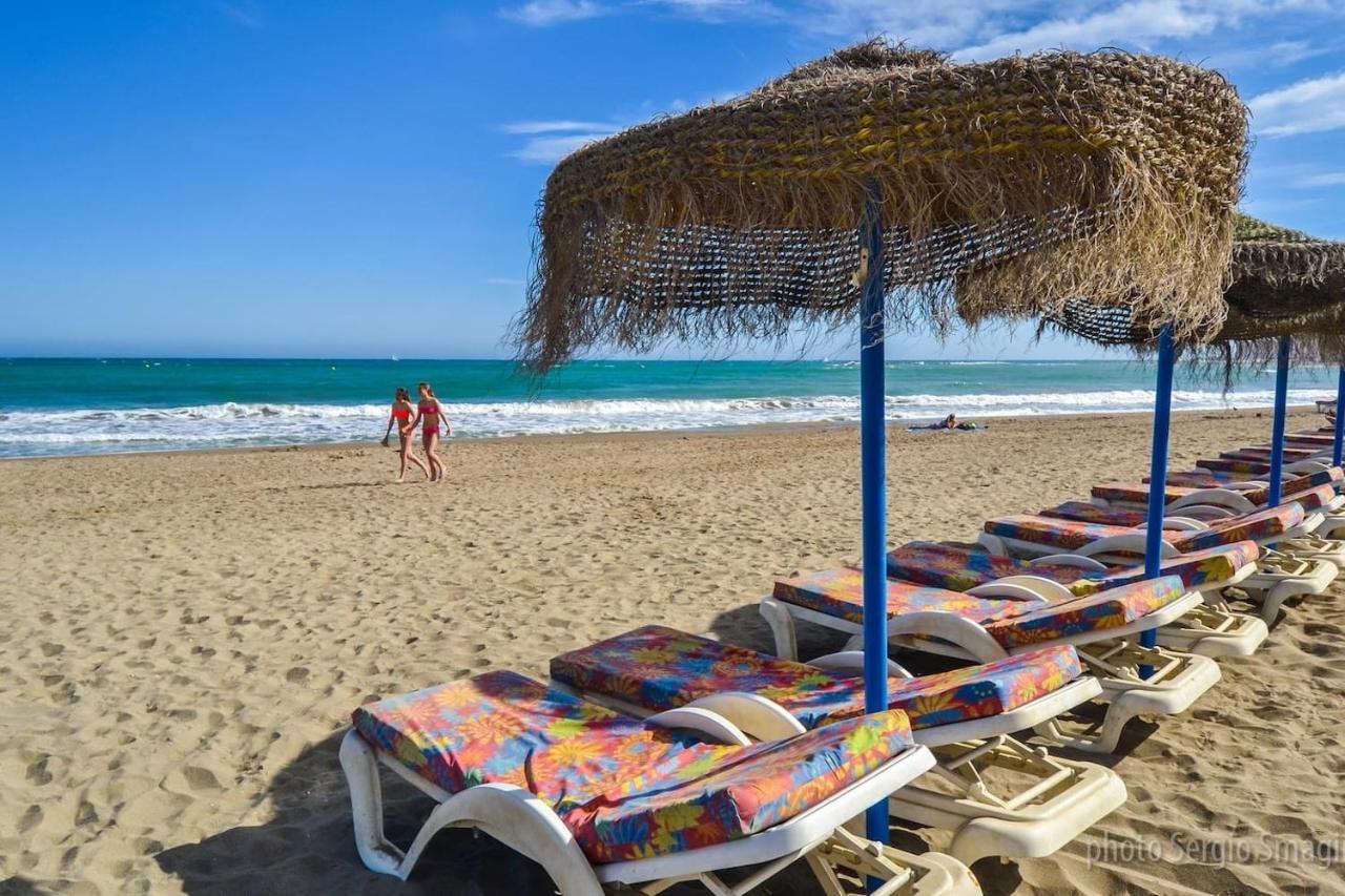 Apartamento Andalucia - A 100 Metros De La Playa, Camino Recto Sin Cuestas - Piscina Benalmádena Kültér fotó