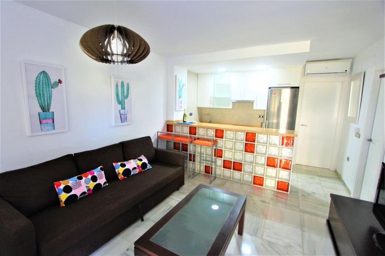 Apartamento Andalucia - A 100 Metros De La Playa, Camino Recto Sin Cuestas - Piscina Benalmádena Kültér fotó